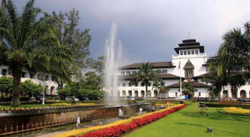 Paskal Inn Bandung Bagian luar foto